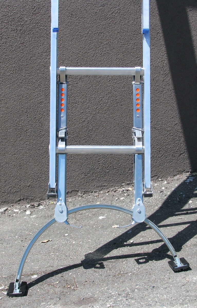 Basemate Ladder Stabilizer Roofmaster